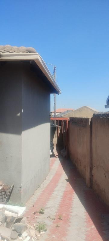 3 Bedroom Property for Sale in Clayville Gauteng