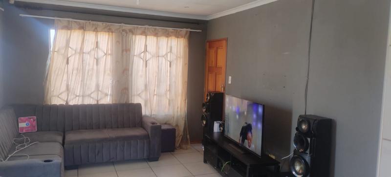 3 Bedroom Property for Sale in Clayville Gauteng