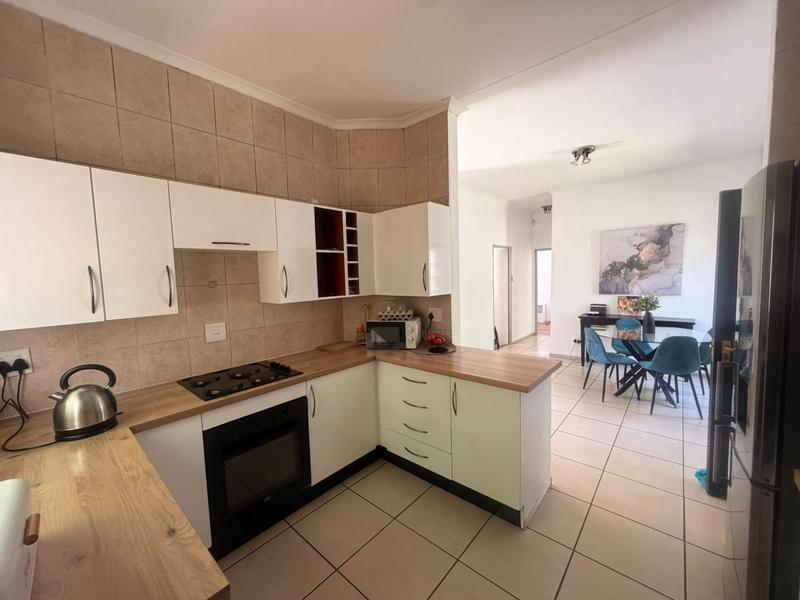 To Let 2 Bedroom Property for Rent in North Riding Gauteng