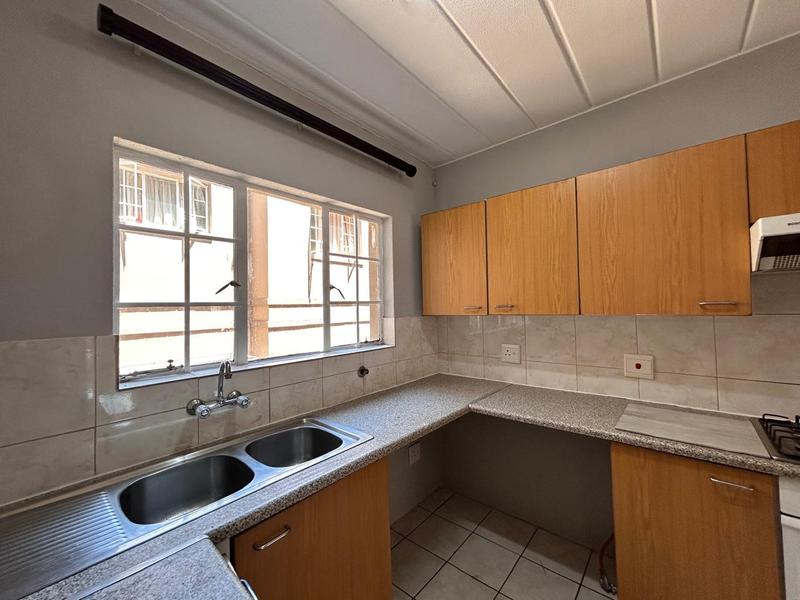 2 Bedroom Property for Sale in Vorna Valley Gauteng