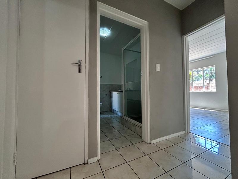 2 Bedroom Property for Sale in Vorna Valley Gauteng