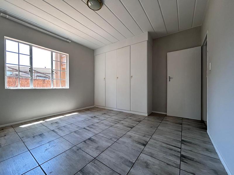 2 Bedroom Property for Sale in Vorna Valley Gauteng