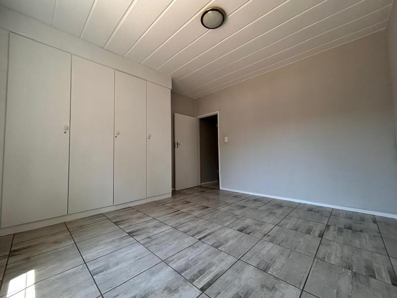 2 Bedroom Property for Sale in Vorna Valley Gauteng