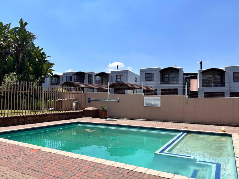 2 Bedroom Property for Sale in Vorna Valley Gauteng