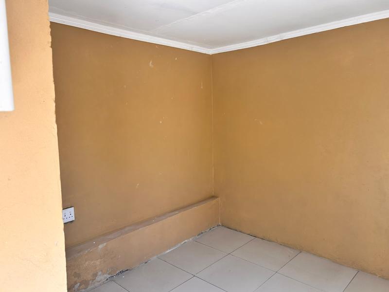 To Let 1 Bedroom Property for Rent in Primrose Gauteng