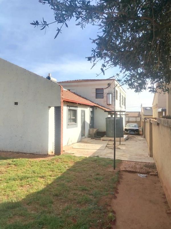 7 Bedroom Property for Sale in Lenasia South Gauteng