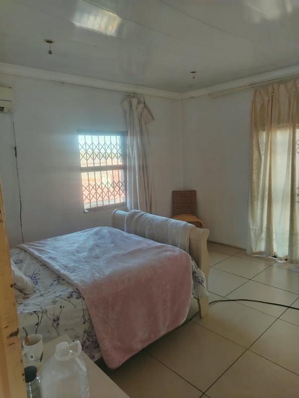 7 Bedroom Property for Sale in Lenasia South Gauteng