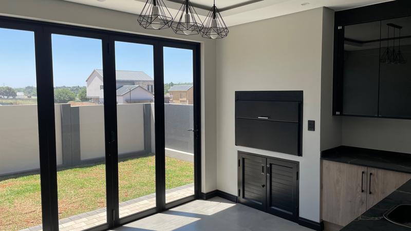 3 Bedroom Property for Sale in Raslouw Gauteng