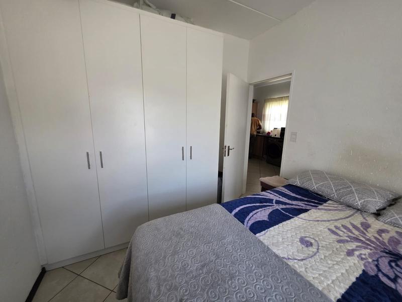 To Let 2 Bedroom Property for Rent in Goedeburg Gauteng