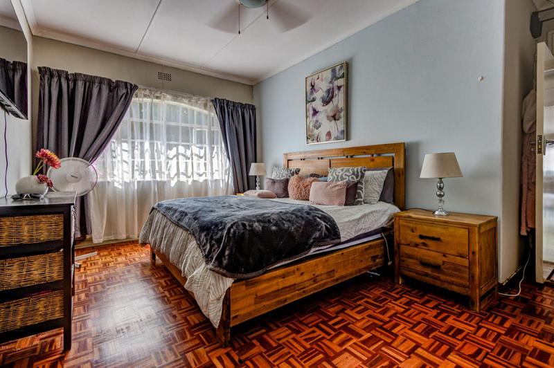 To Let 3 Bedroom Property for Rent in Farrarmere Gauteng