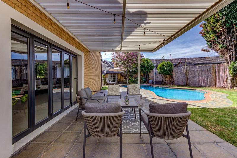 To Let 3 Bedroom Property for Rent in Farrarmere Gauteng