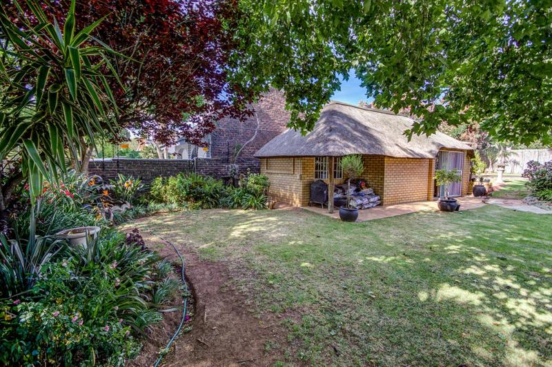 To Let 3 Bedroom Property for Rent in Farrarmere Gauteng