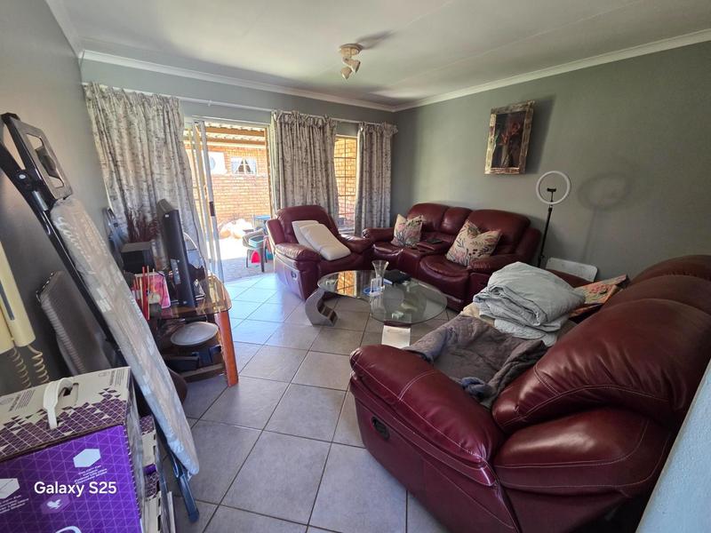 2 Bedroom Property for Sale in Elardus Park Gauteng