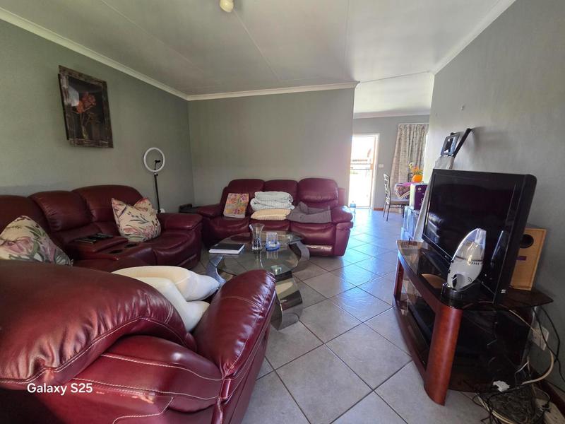 2 Bedroom Property for Sale in Elardus Park Gauteng