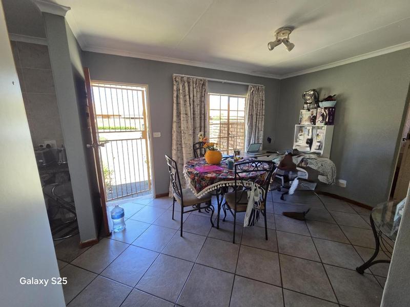 2 Bedroom Property for Sale in Elardus Park Gauteng