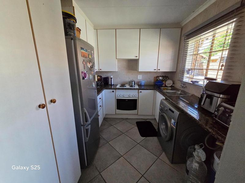 2 Bedroom Property for Sale in Elardus Park Gauteng