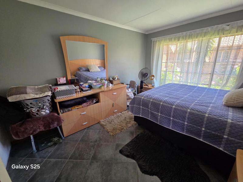 2 Bedroom Property for Sale in Elardus Park Gauteng