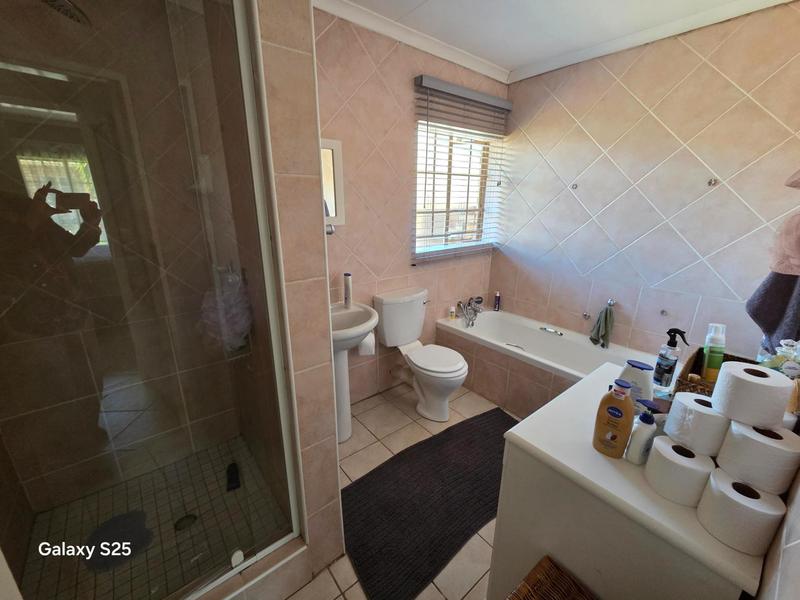 2 Bedroom Property for Sale in Elardus Park Gauteng