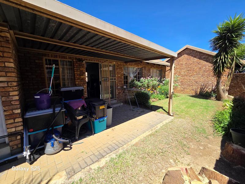 2 Bedroom Property for Sale in Elardus Park Gauteng