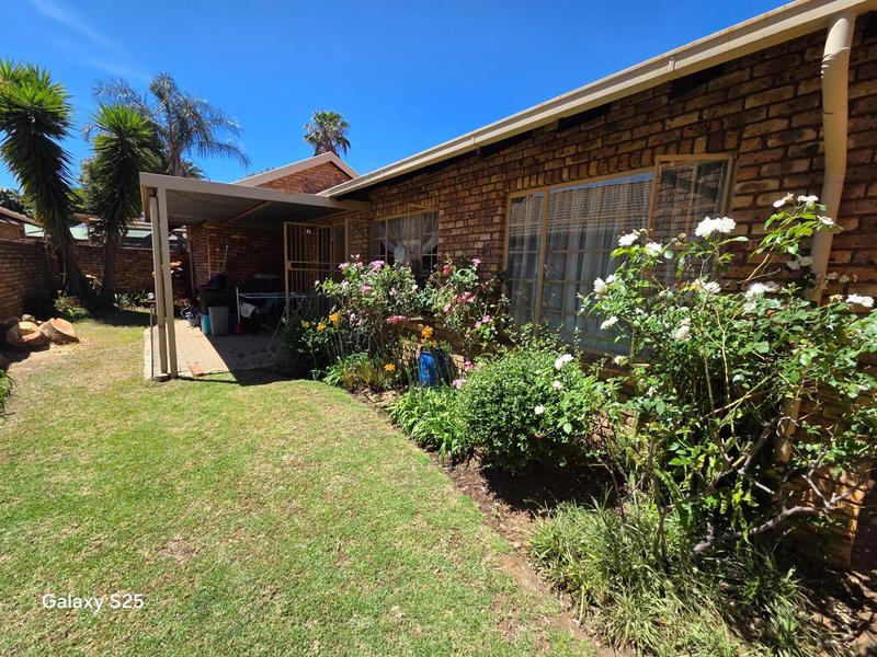 2 Bedroom Property for Sale in Elardus Park Gauteng