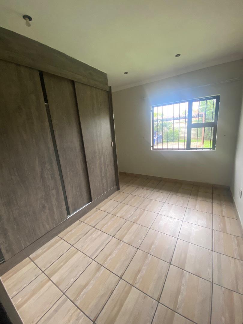 To Let 2 Bedroom Property for Rent in Mackenzie Park Gauteng