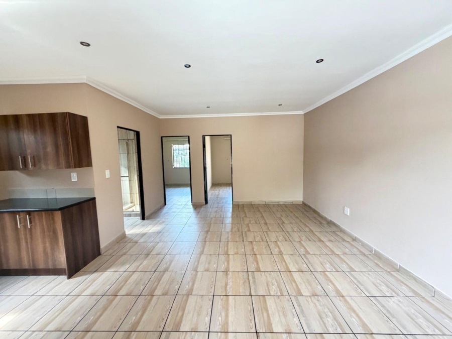 To Let 2 Bedroom Property for Rent in Mackenzie Park Gauteng