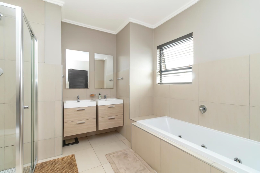 To Let 3 Bedroom Property for Rent in Willaway A H Gauteng