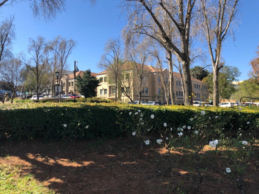 To Let Commercial Property for Rent in Dunkeld Gauteng