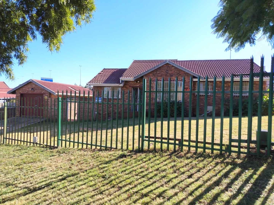 To Let 3 Bedroom Property for Rent in Winchester Hills Gauteng