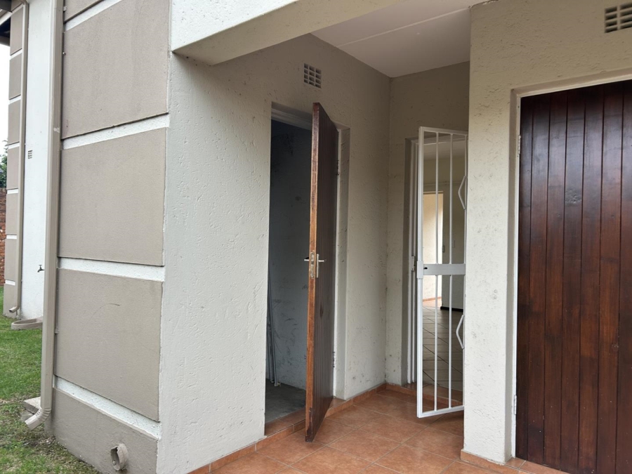 To Let 2 Bedroom Property for Rent in Brentwood Gauteng