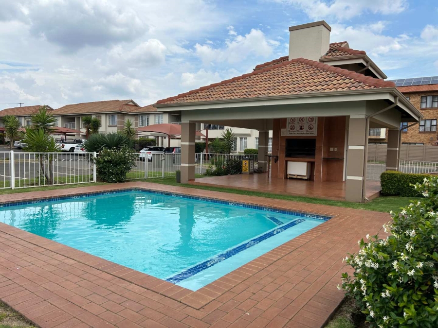 To Let 2 Bedroom Property for Rent in Brentwood Gauteng