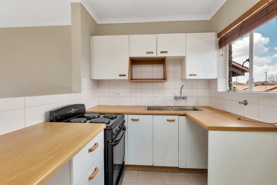 To Let 1 Bedroom Property for Rent in Allens Nek Gauteng