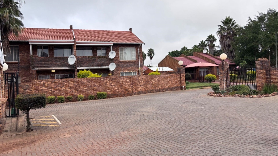 To Let 2 Bedroom Property for Rent in Clarina Gauteng
