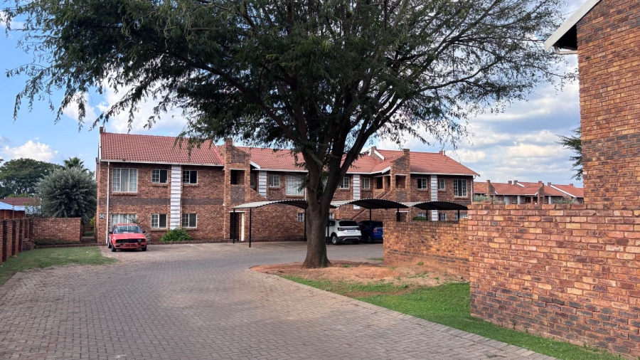 To Let 2 Bedroom Property for Rent in Clarina Gauteng