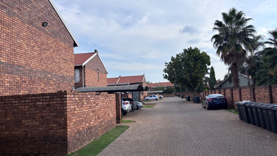 To Let 2 Bedroom Property for Rent in Clarina Gauteng