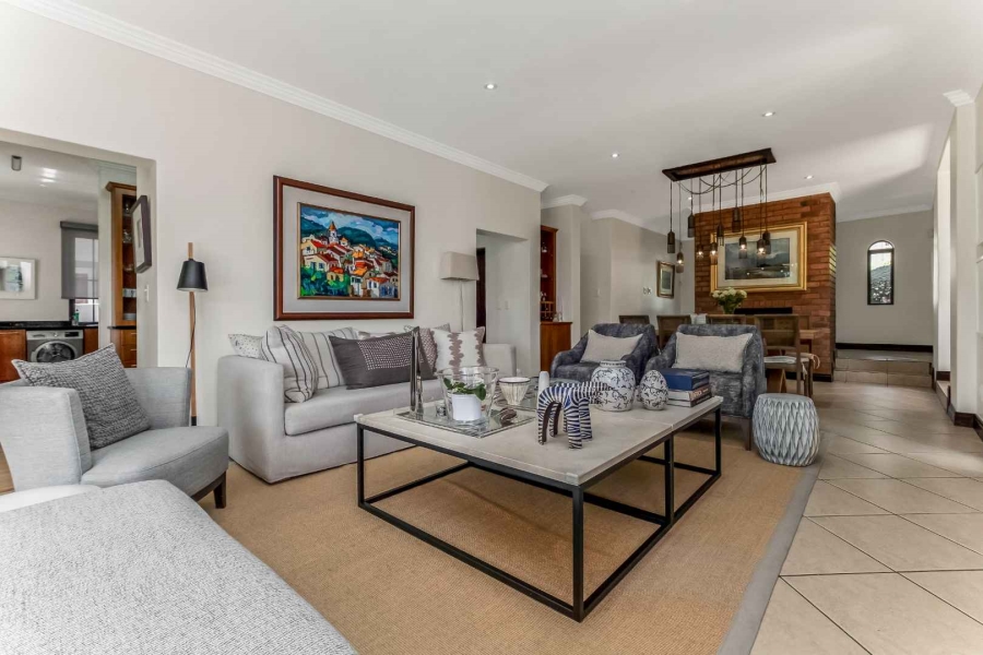 To Let 4 Bedroom Property for Rent in Dainfern Golf Estate Gauteng