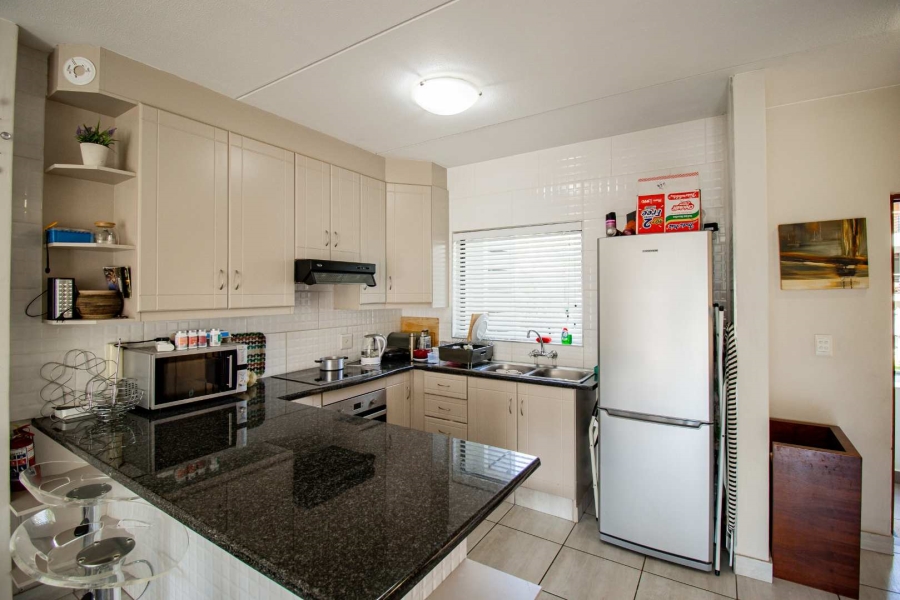 To Let 2 Bedroom Property for Rent in Magaliessig Gauteng