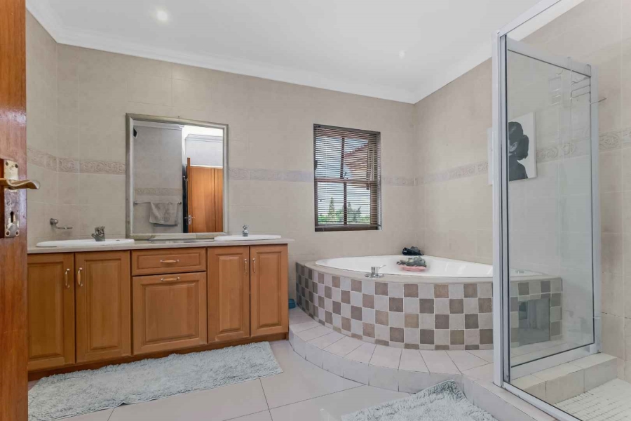 4 Bedroom Property for Sale in Dainfern Golf Estate Gauteng