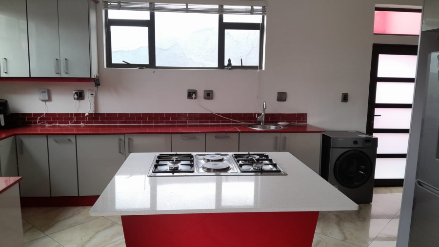 To Let 4 Bedroom Property for Rent in Orange Grove Gauteng