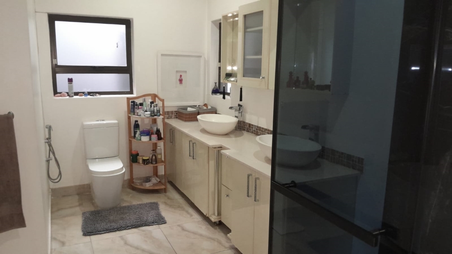 To Let 4 Bedroom Property for Rent in Orange Grove Gauteng