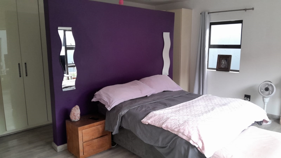 To Let 4 Bedroom Property for Rent in Orange Grove Gauteng