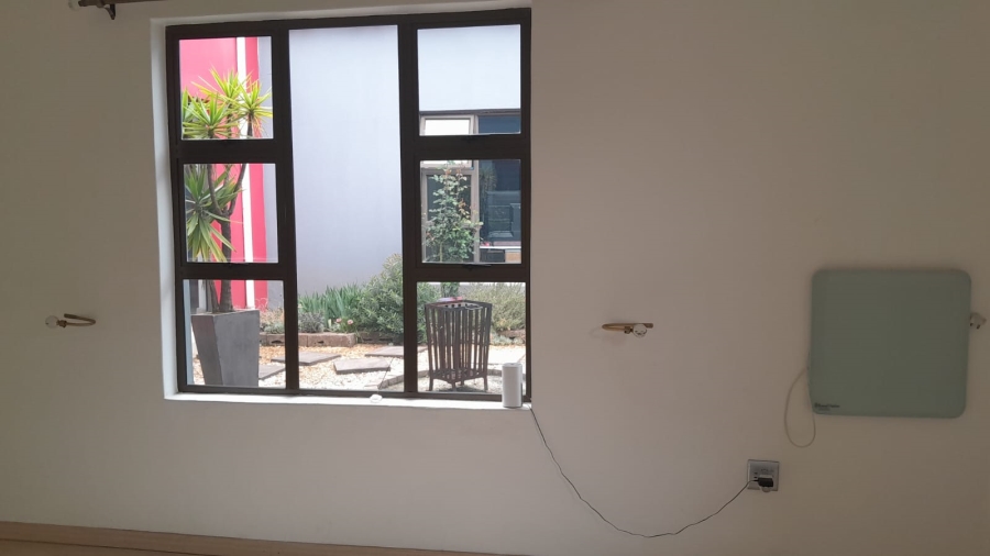 To Let 4 Bedroom Property for Rent in Orange Grove Gauteng