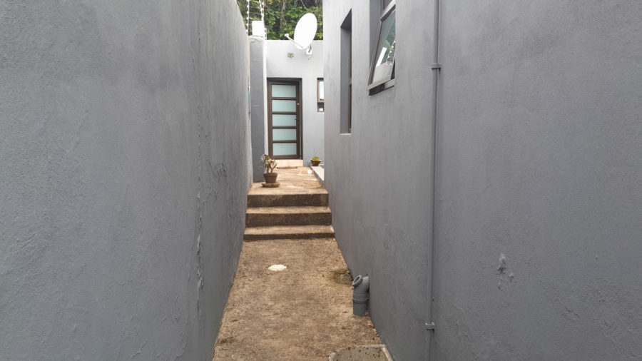 To Let 4 Bedroom Property for Rent in Orange Grove Gauteng