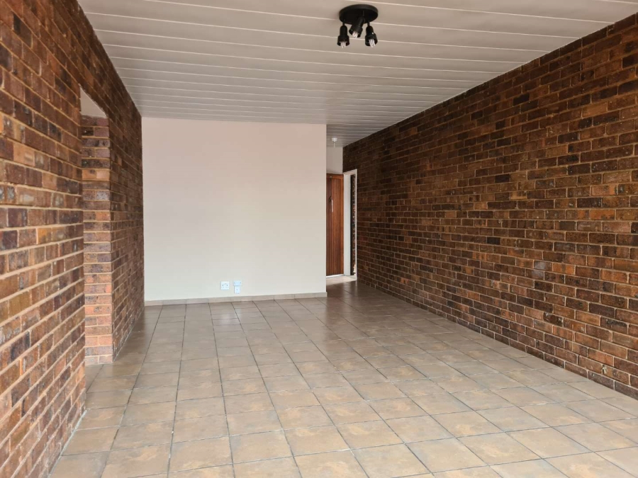 To Let 2 Bedroom Property for Rent in Annlin Gauteng