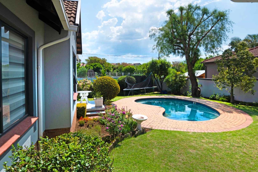 To Let 4 Bedroom Property for Rent in Fourways Gauteng