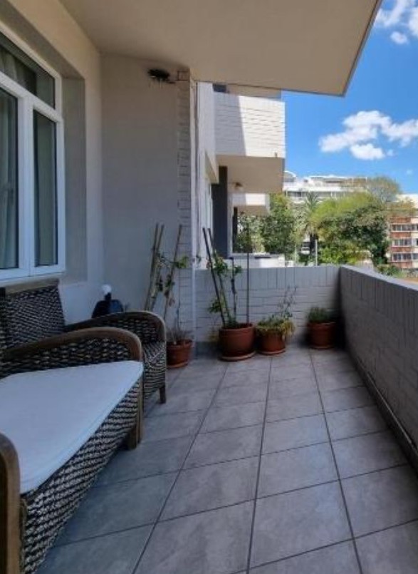 To Let 1 Bedroom Property for Rent in Illovo Gauteng