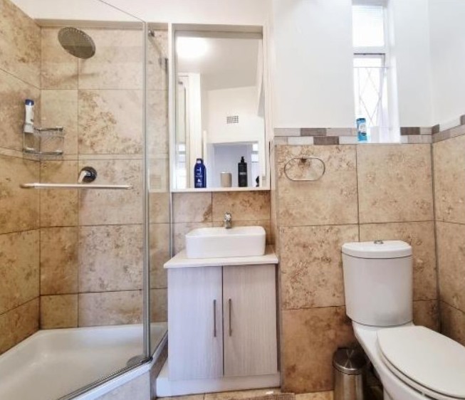 To Let 1 Bedroom Property for Rent in Illovo Gauteng