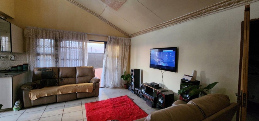 2 Bedroom Property for Sale in Walkerville Gauteng