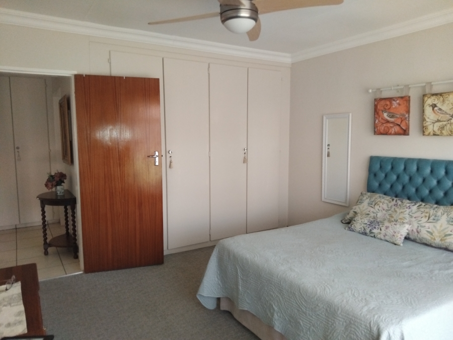 2 Bedroom Property for Sale in Die Hoewes Gauteng