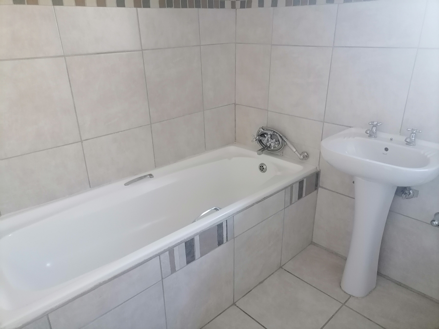 2 Bedroom Property for Sale in Carlswald Gauteng